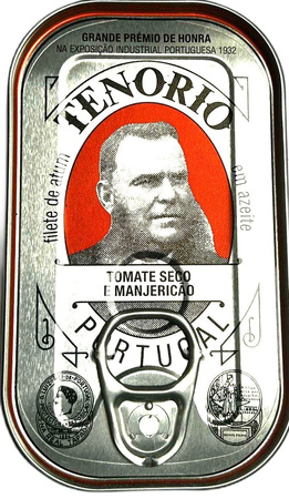 TUŃCZYK PREMIUM FILETY W OLIWIE Z OLIWEK Z SUSZONYMI POMIDORAMI I BAZYLIĄ 120 g (78 g) - BON APPETIT (TENORIO)